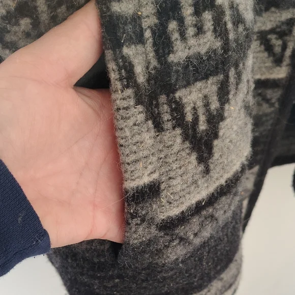 Men's medium Woolrich wool Vest - Picture 8 of 10